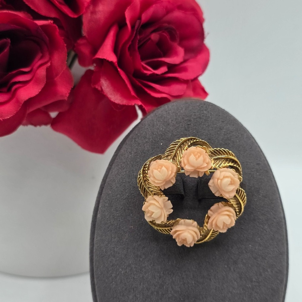 Vintage Gold Tone Floral Brooch Pin Coral Roses Leaf Design Grandma Sweet Spring